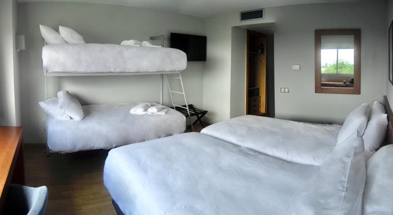 Ramada By Wyndham Valencia Almussafes Hotel Luaran gambar