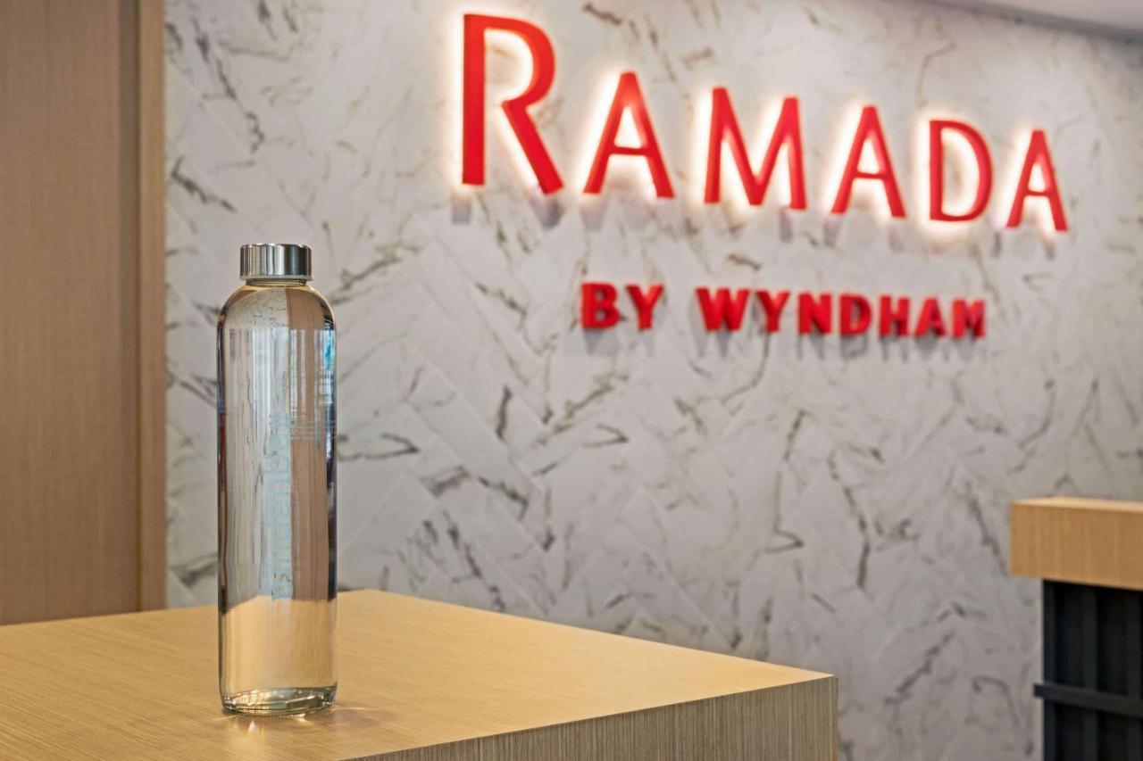 Ramada By Wyndham Valencia Almussafes Hotel Luaran gambar