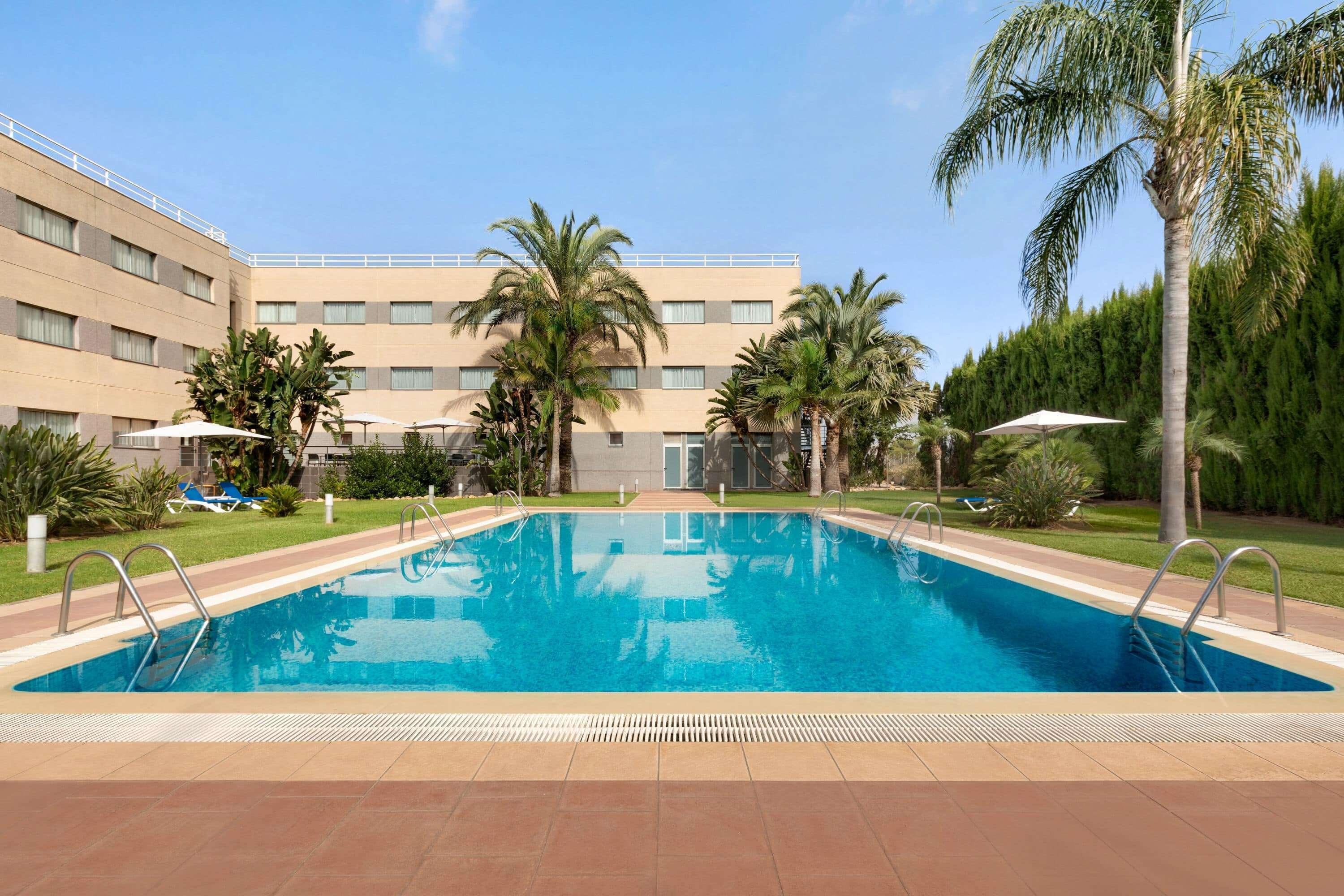 Ramada By Wyndham Valencia Almussafes Hotel Luaran gambar