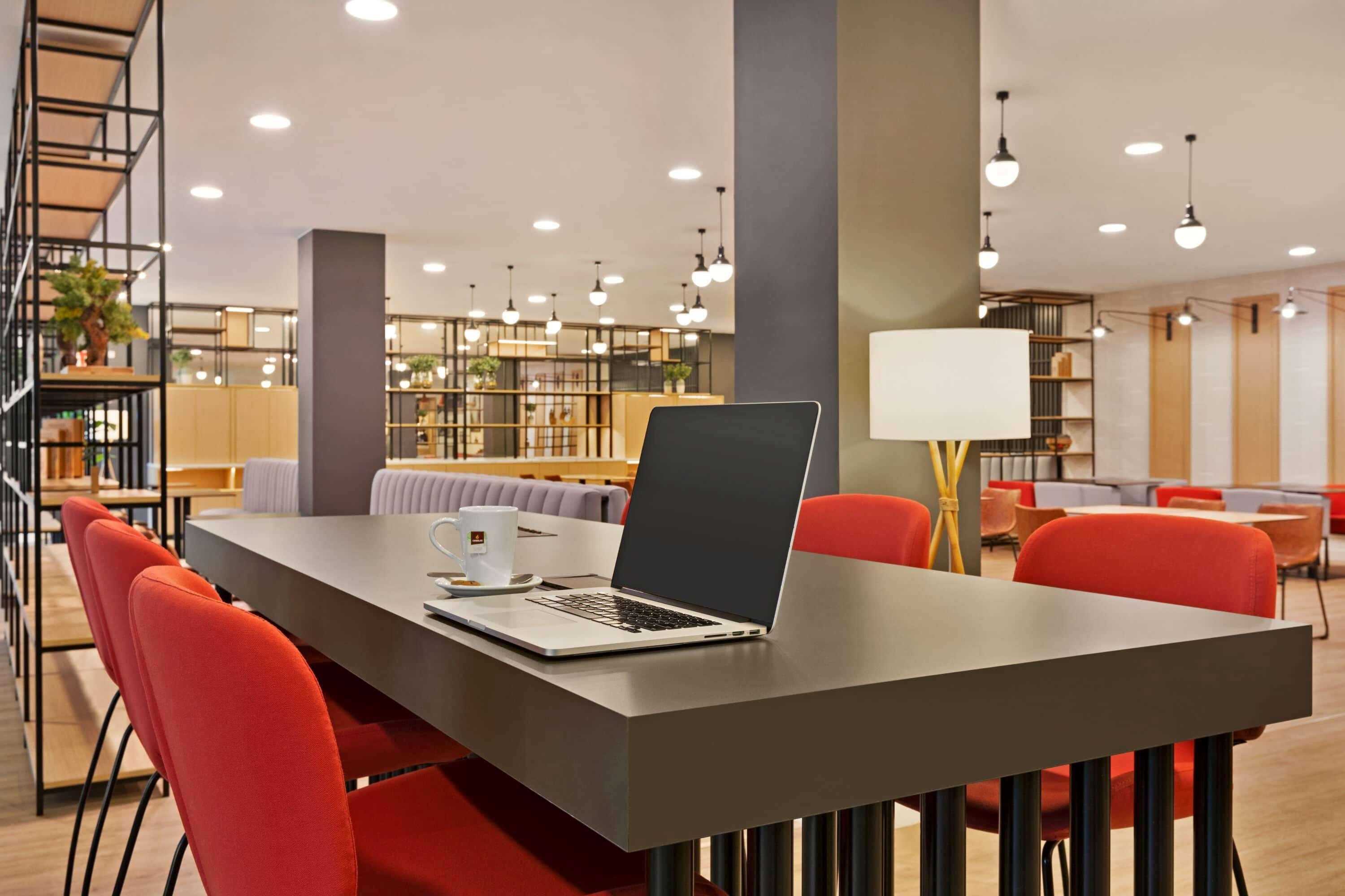 Ramada By Wyndham Valencia Almussafes Hotel Luaran gambar
