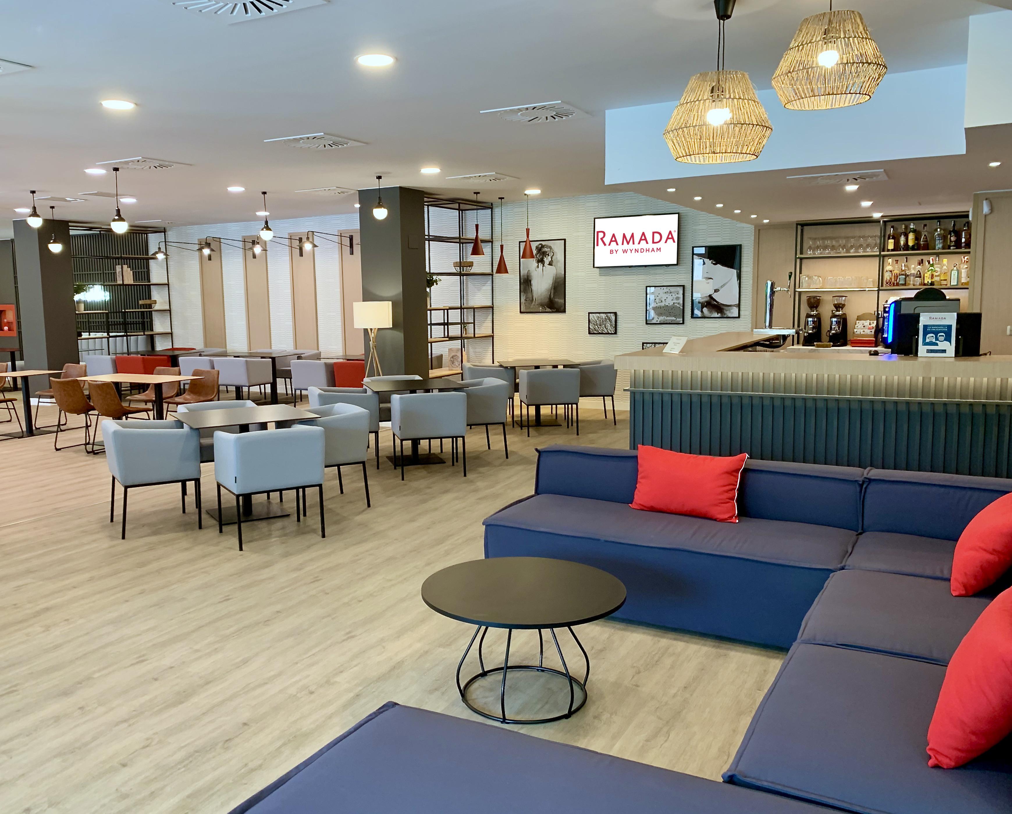 Ramada By Wyndham Valencia Almussafes Hotel Luaran gambar