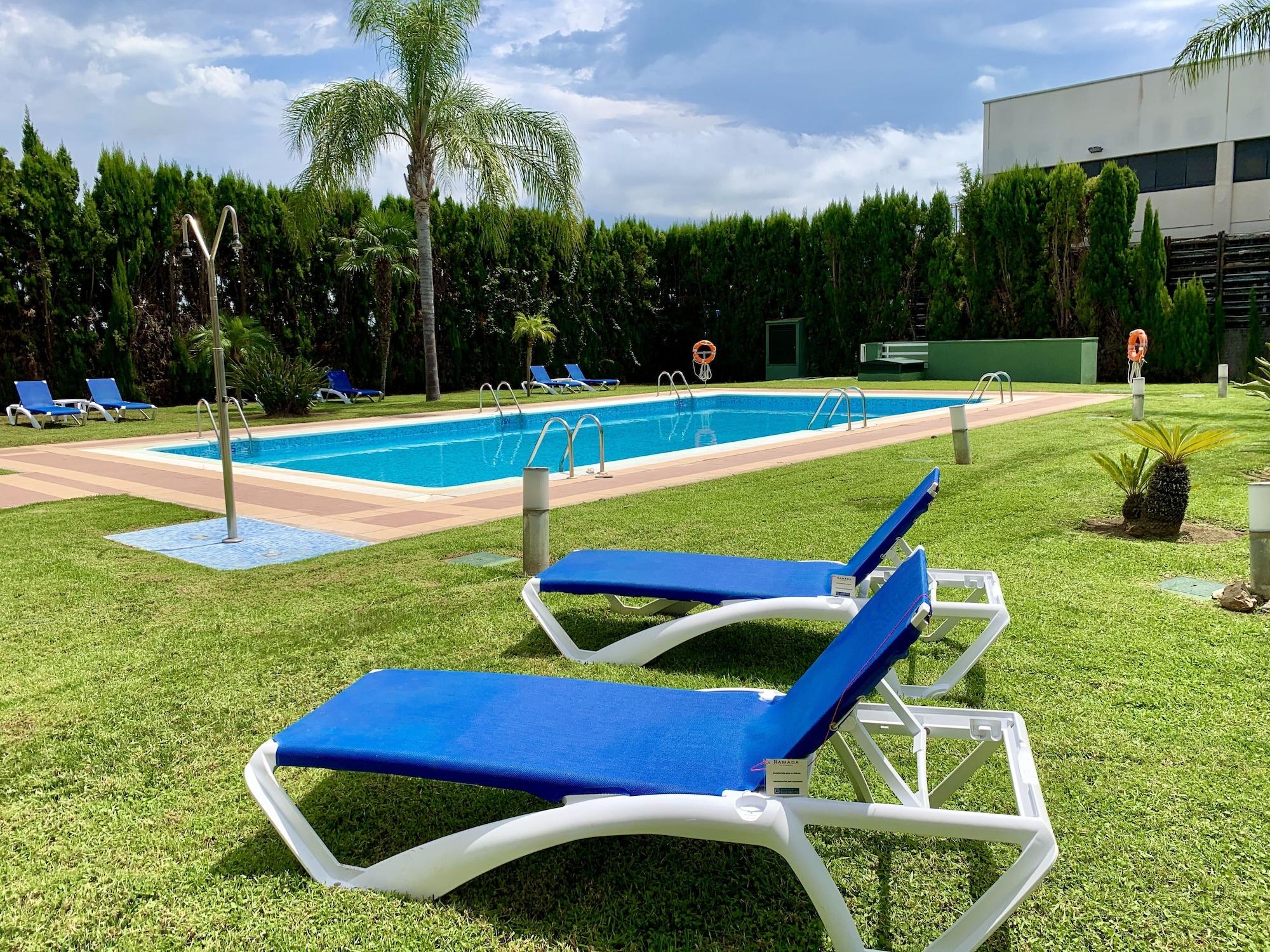 Ramada By Wyndham Valencia Almussafes Hotel Luaran gambar