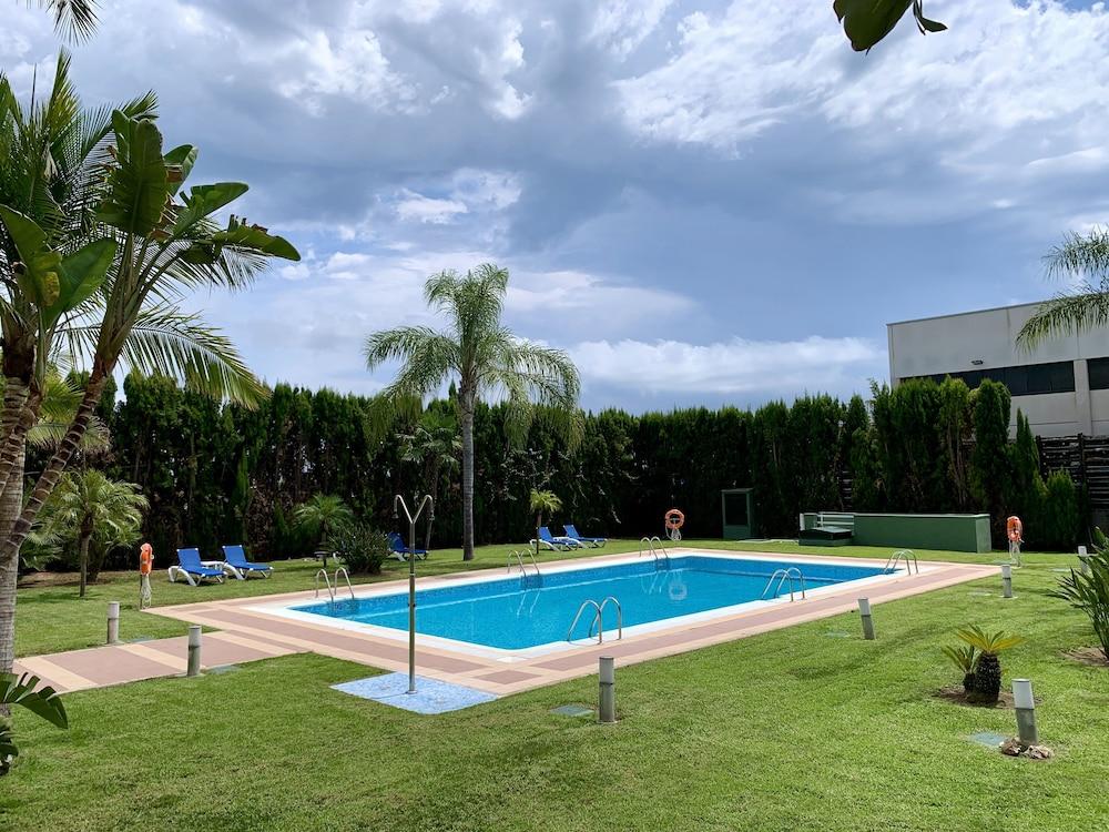 Ramada By Wyndham Valencia Almussafes Hotel Luaran gambar