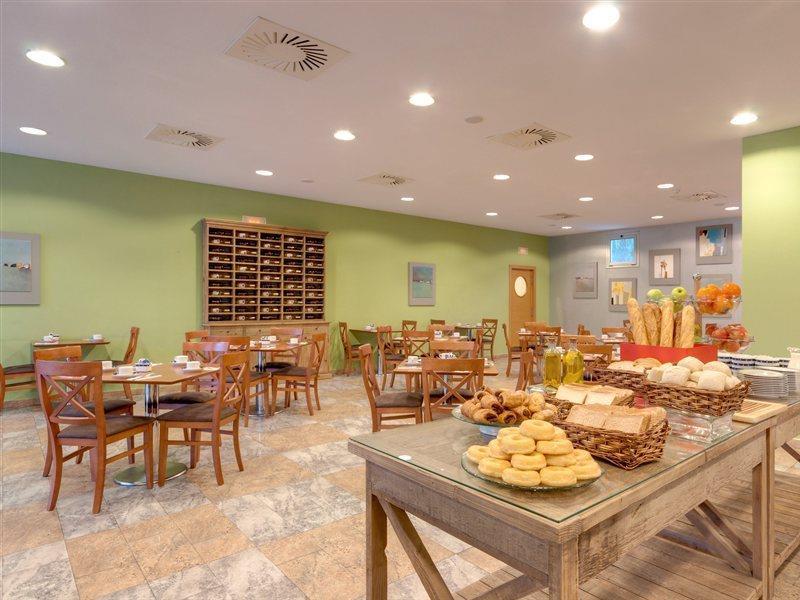 Ramada By Wyndham Valencia Almussafes Hotel Luaran gambar