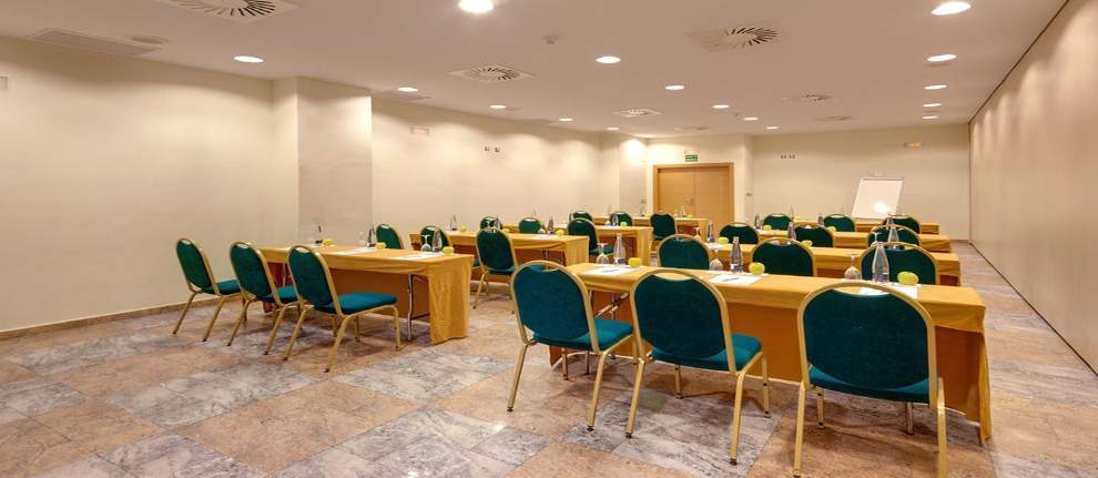 Ramada By Wyndham Valencia Almussafes Hotel Luaran gambar